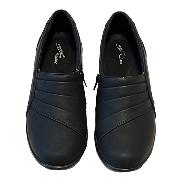 Easy Street Dee Clog Women’s 8.5 Black Ruched All Day Comfort Shoe w/1.5” Heel - Picture 5 of 6